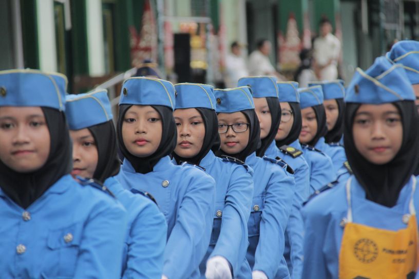 peleton-inti-bagaskara-mengikuti-lomba-barisberbaris-merah-putih